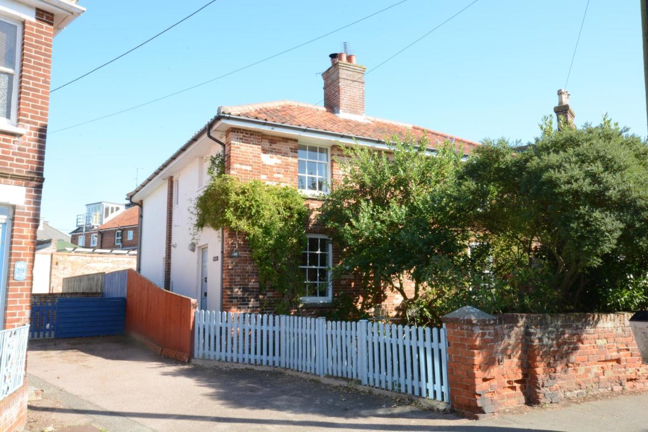 Pebble Beach Cottage, Aldeburgh Esterno foto